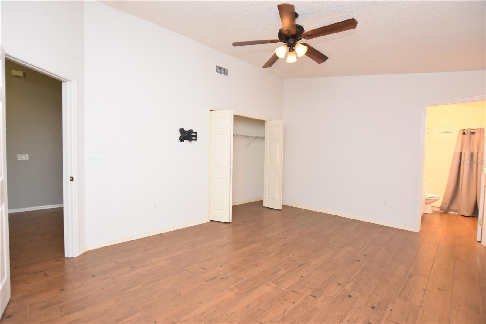 REFLECTIONS WEST PH 02 - Residential Lease