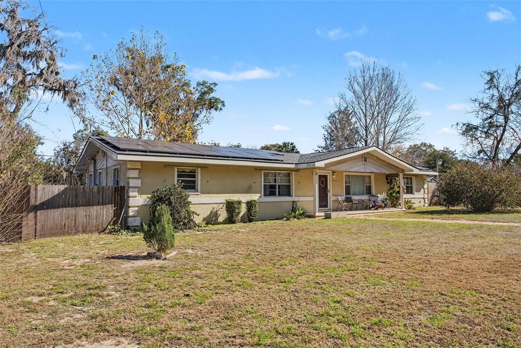 Photo of 6107 SE Arthur Road, Belleview, FL 34420 (MLS # TB8466121)