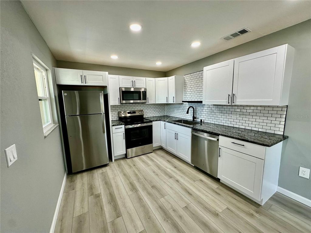 Photo of 460 Base Avenue #129, Venice, FL 34285 (MLS # N6141404)