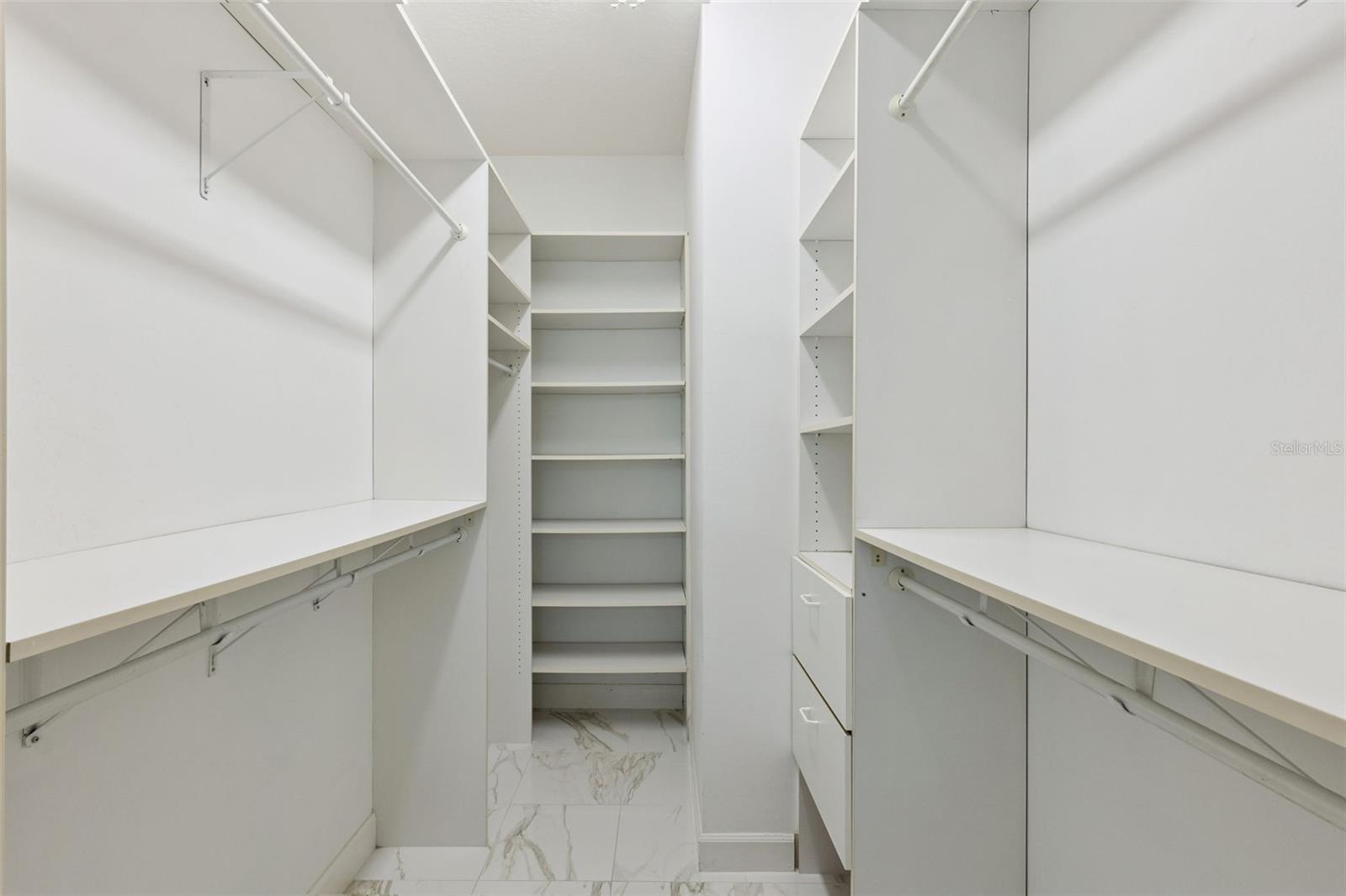 HEATHROW/ STRATFORD GARDENS - Residential