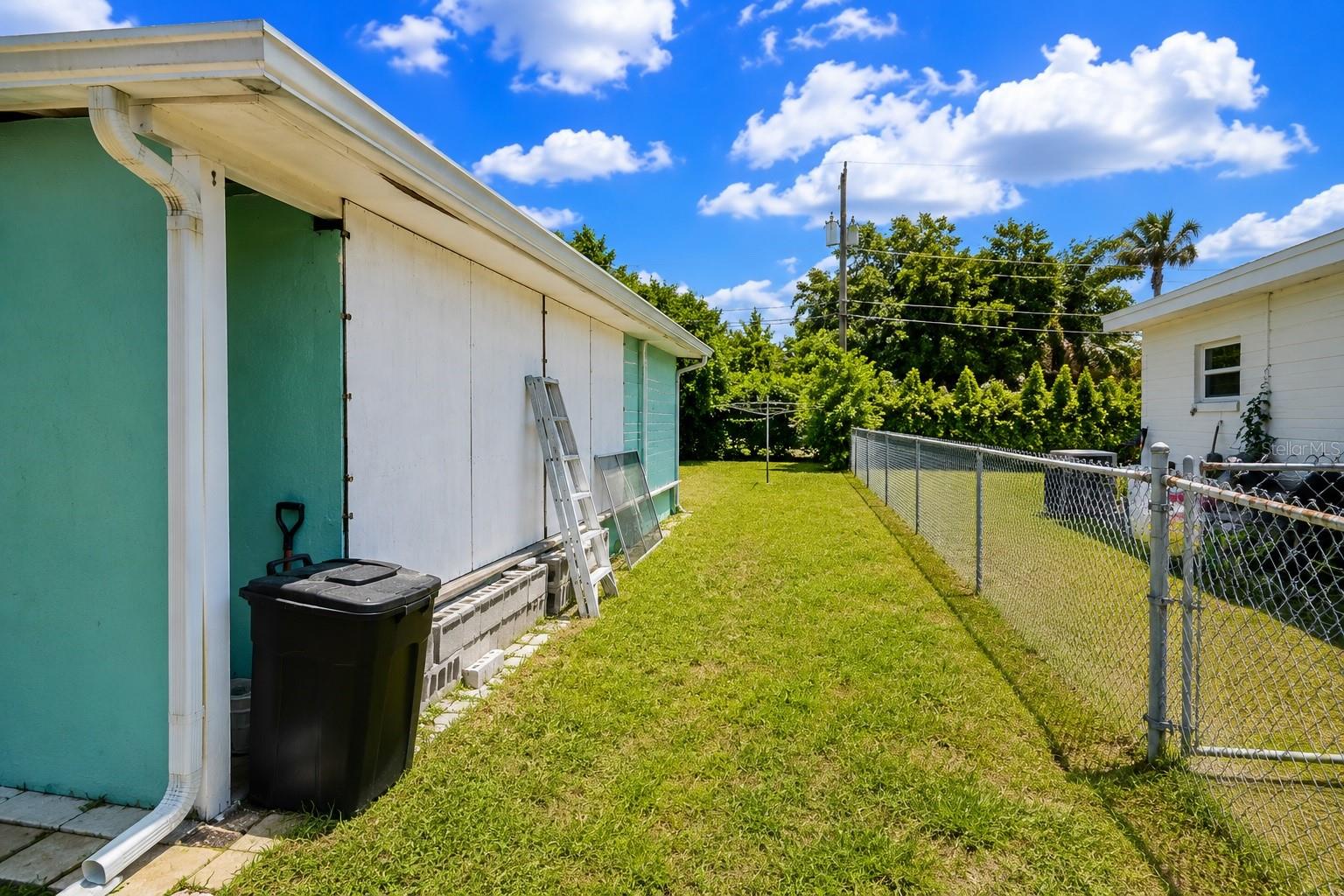 4200 FAIRFORD DRIVE