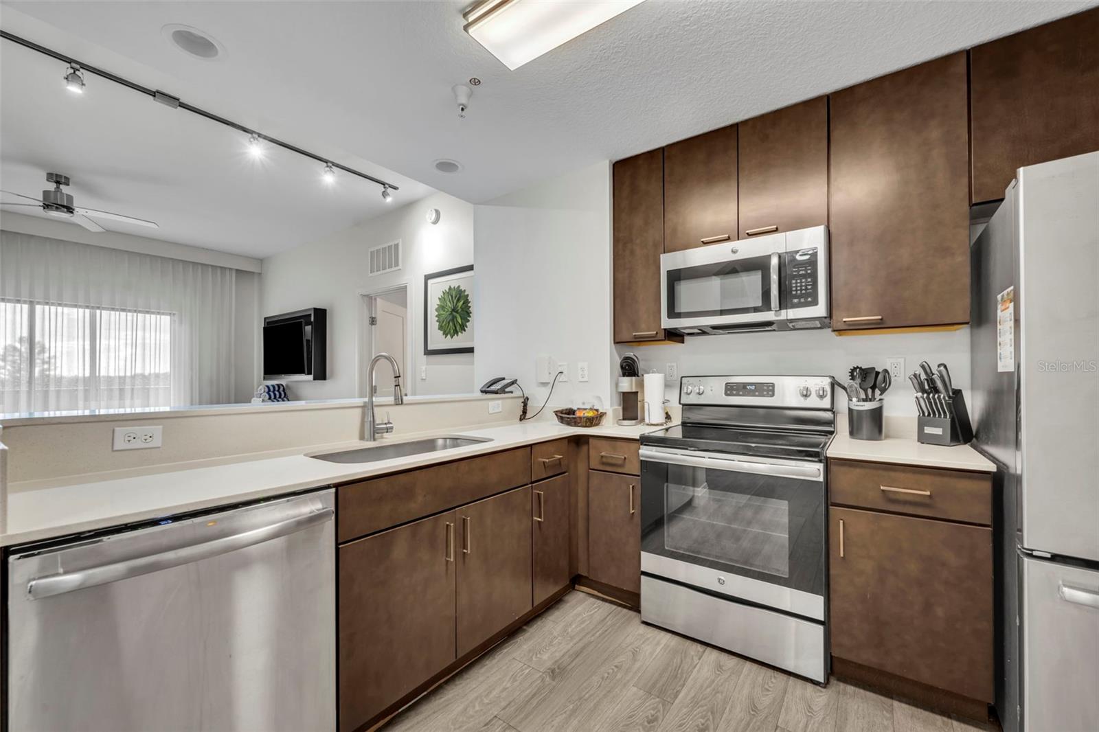 GROVE RESORT AND SPA HOTEL CONDOMINIUM - Residential