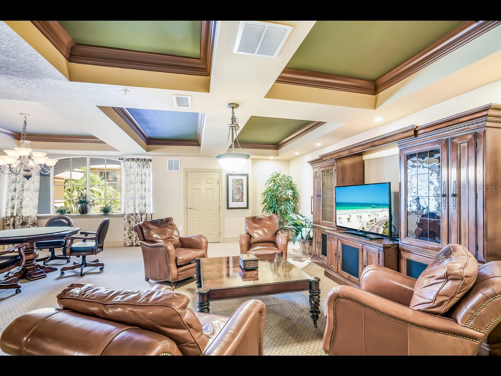 BROADWAY PROMENADE - Residential