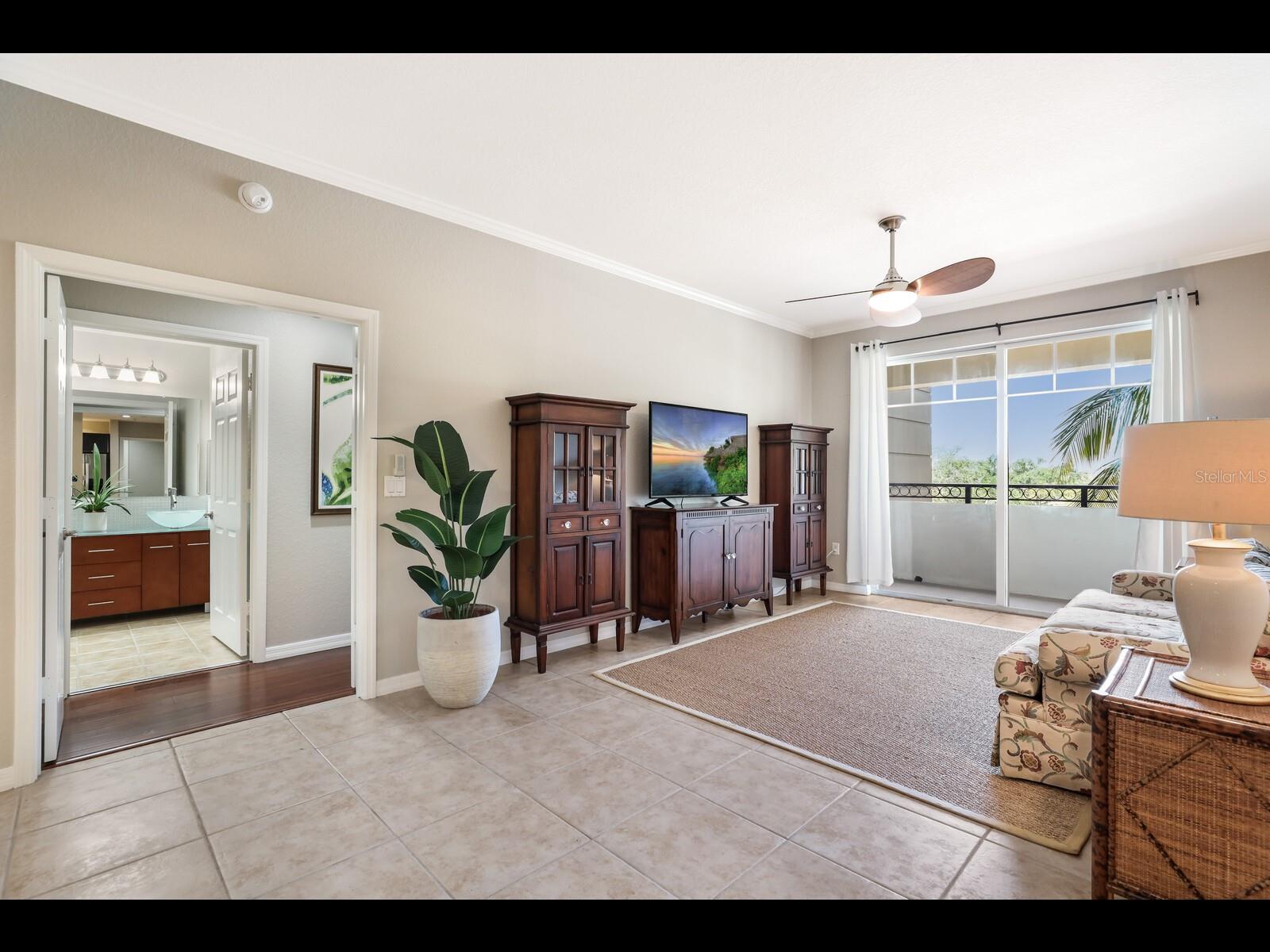 BROADWAY PROMENADE - Residential