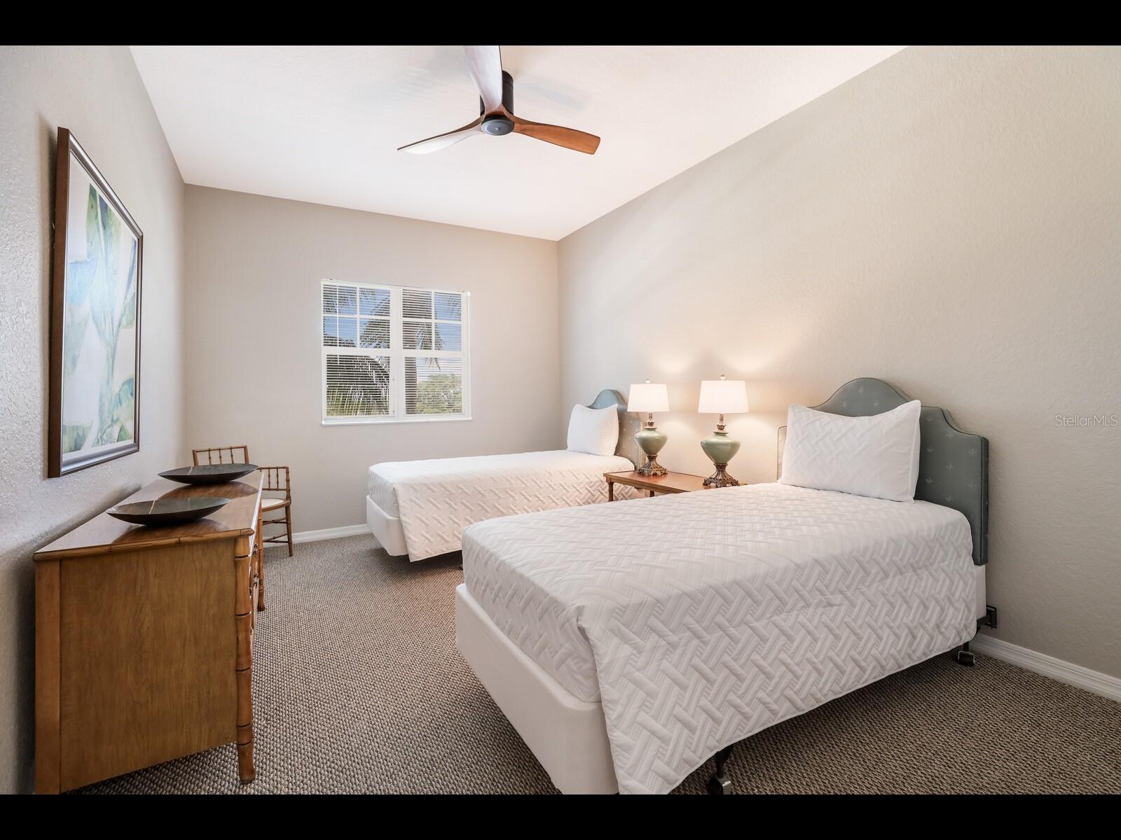 BROADWAY PROMENADE - Residential