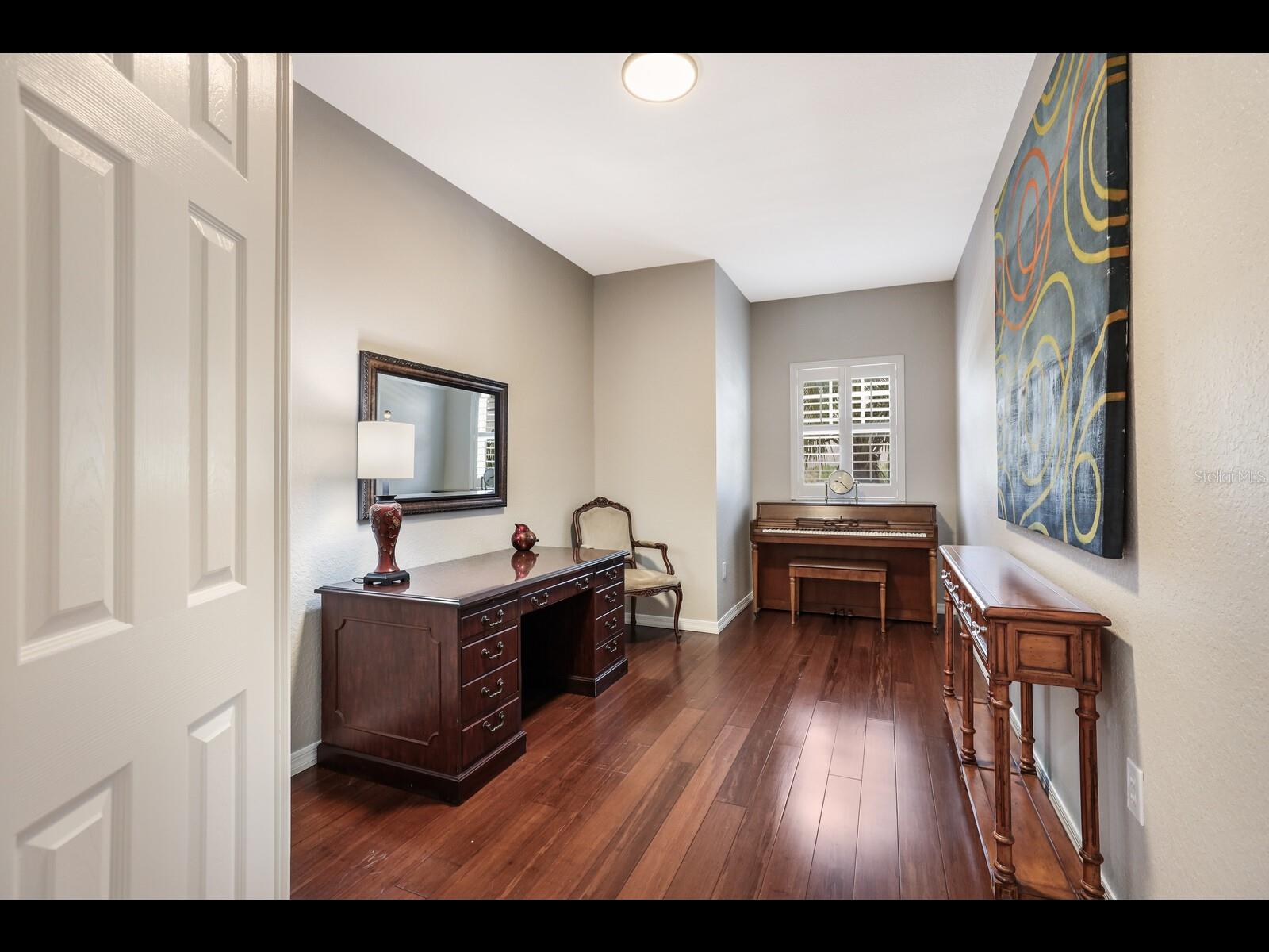 BROADWAY PROMENADE - Residential