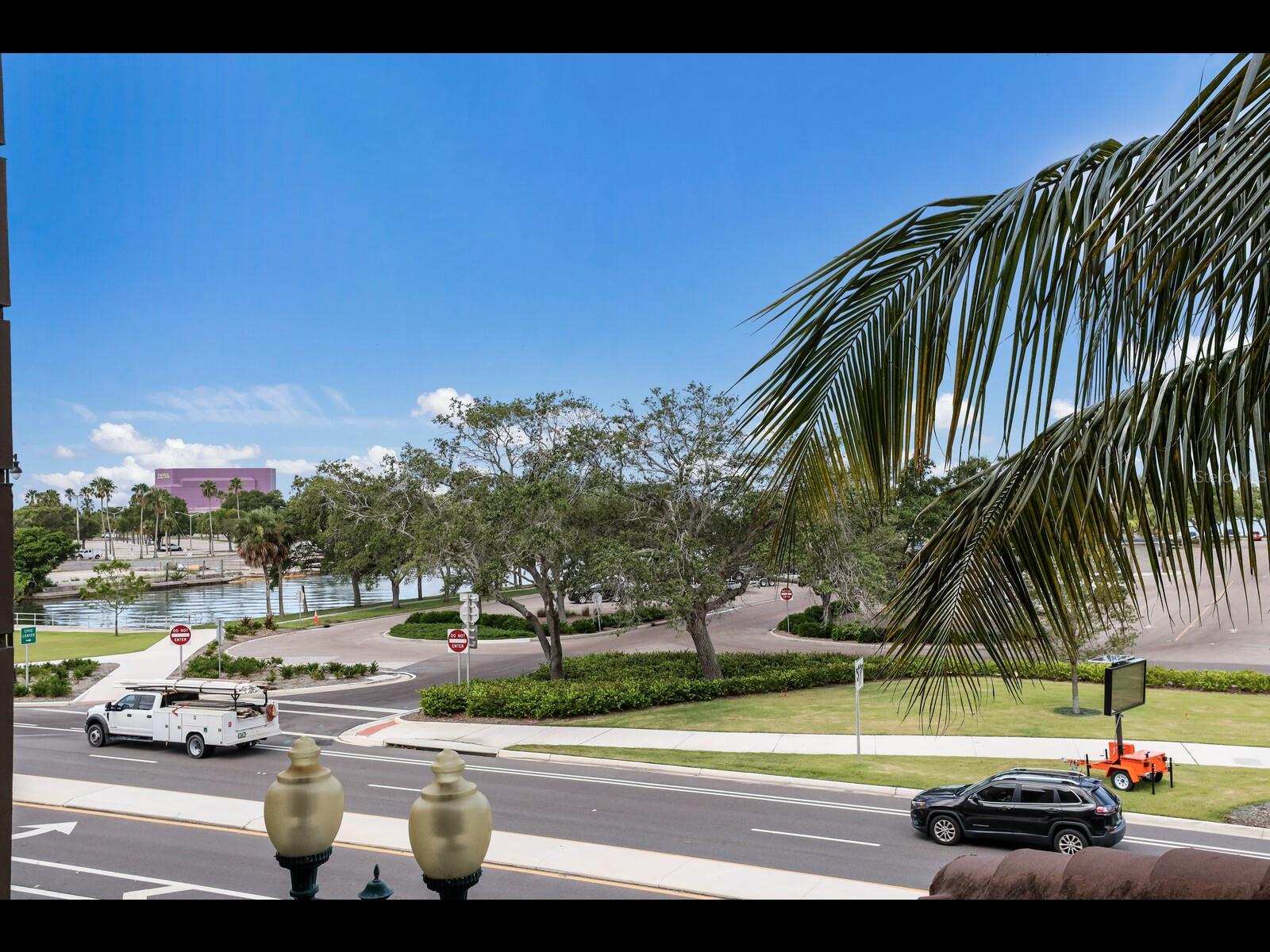 BROADWAY PROMENADE - Residential