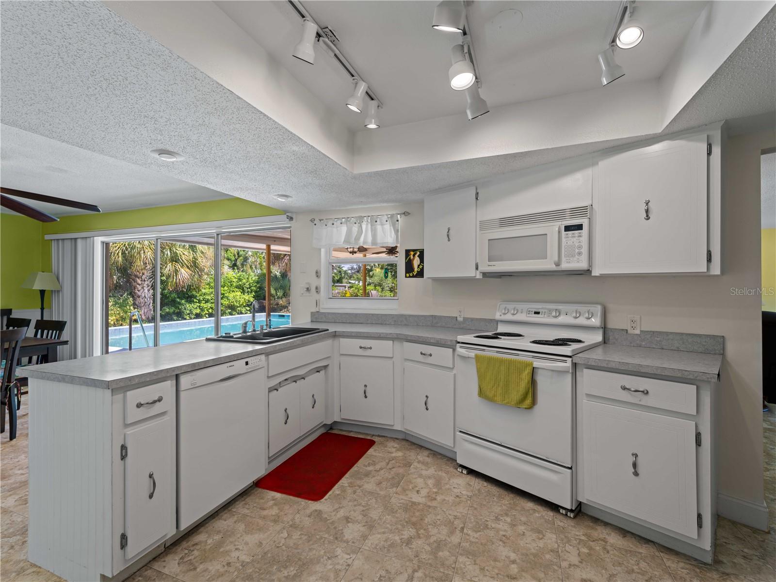 BAYSHORE ESTATES - Residential