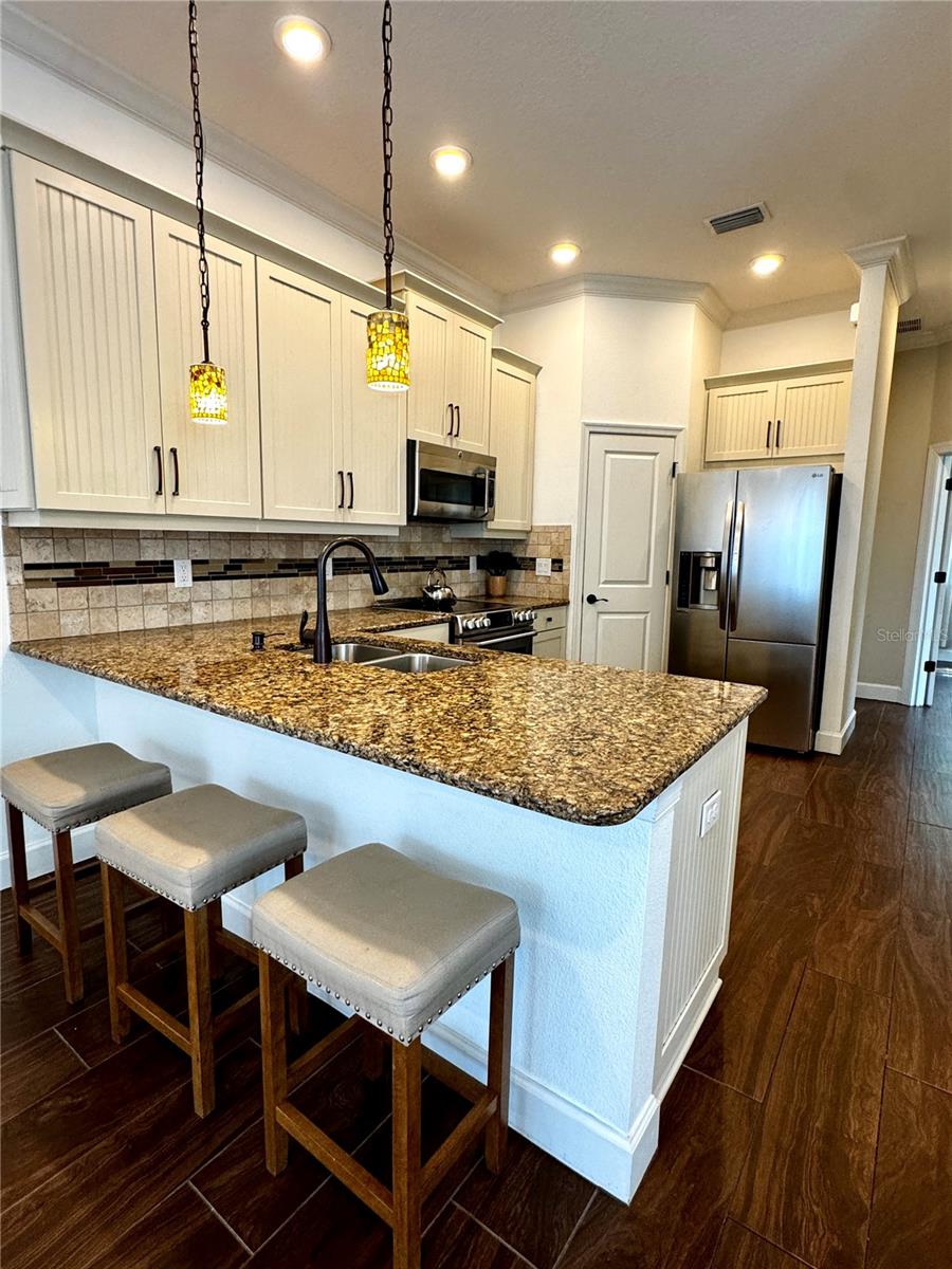 COVE AT LOGGERHEAD MARINA - Residential Lease
