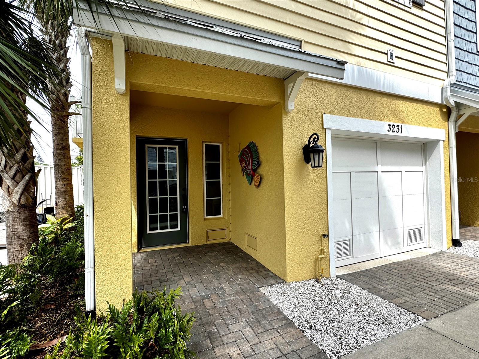 COVE AT LOGGERHEAD MARINA - Residential Lease