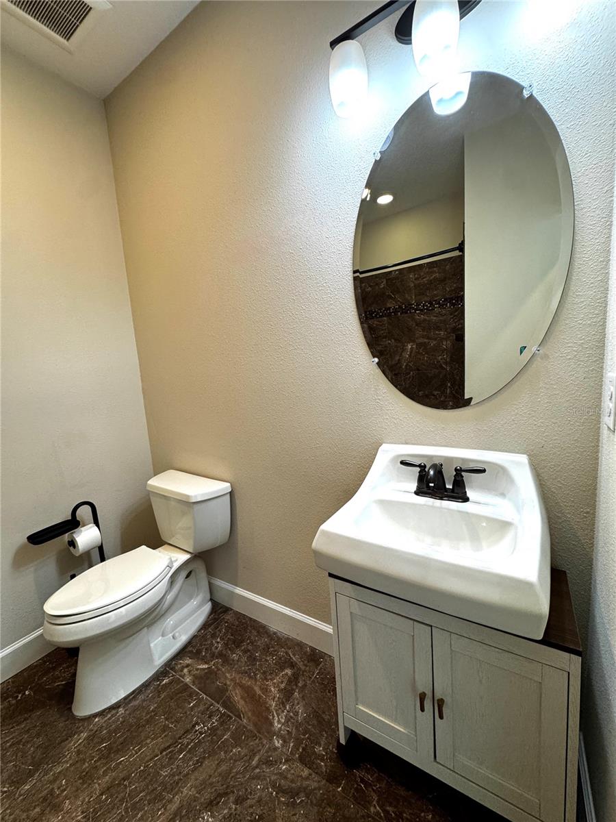 COVE AT LOGGERHEAD MARINA - Residential Lease