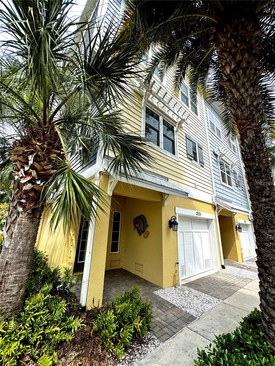 COVE AT LOGGERHEAD MARINA - Residential Lease
