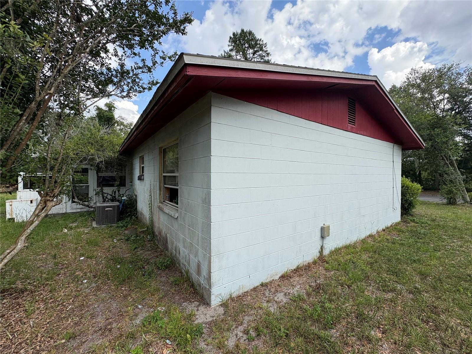 1742 SE 15TH AVENUE