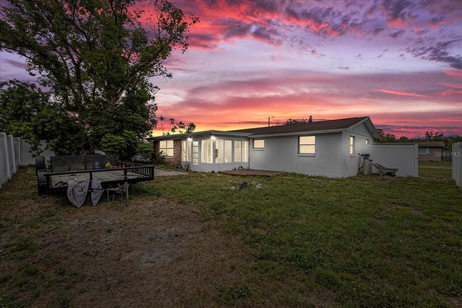 ALOHA GARDENS - Residential