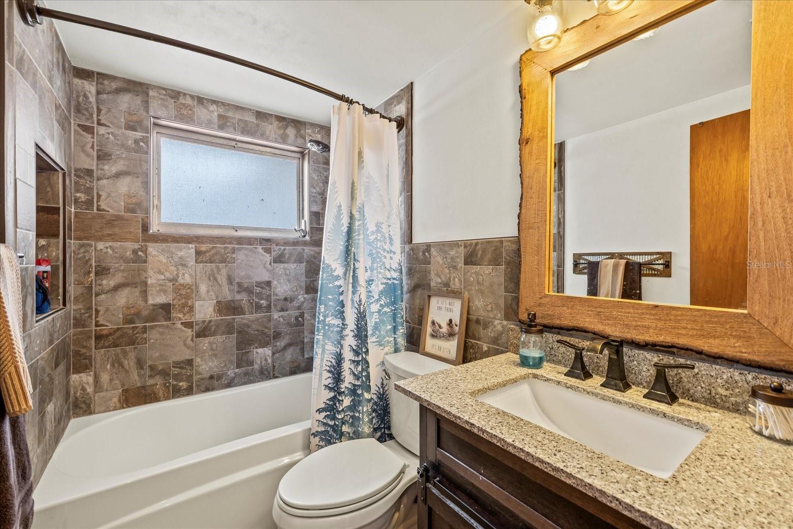 ALOHA GARDENS - Residential