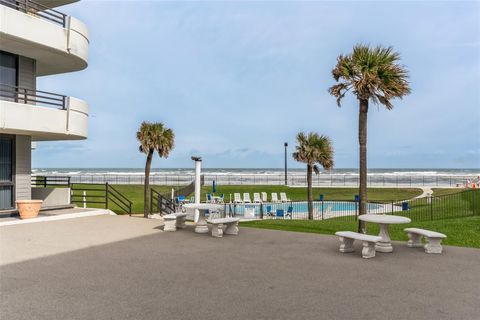 A home in DAYTONA BEACH