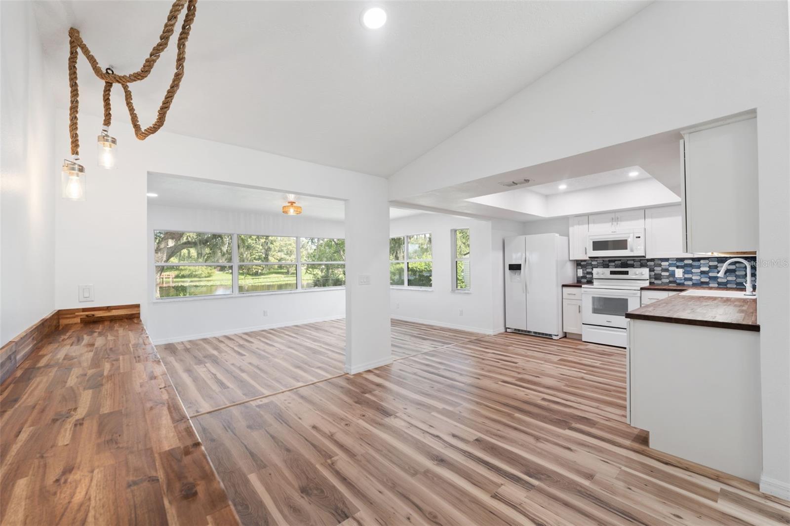 LOCKSHIRE PARK REP - Residential