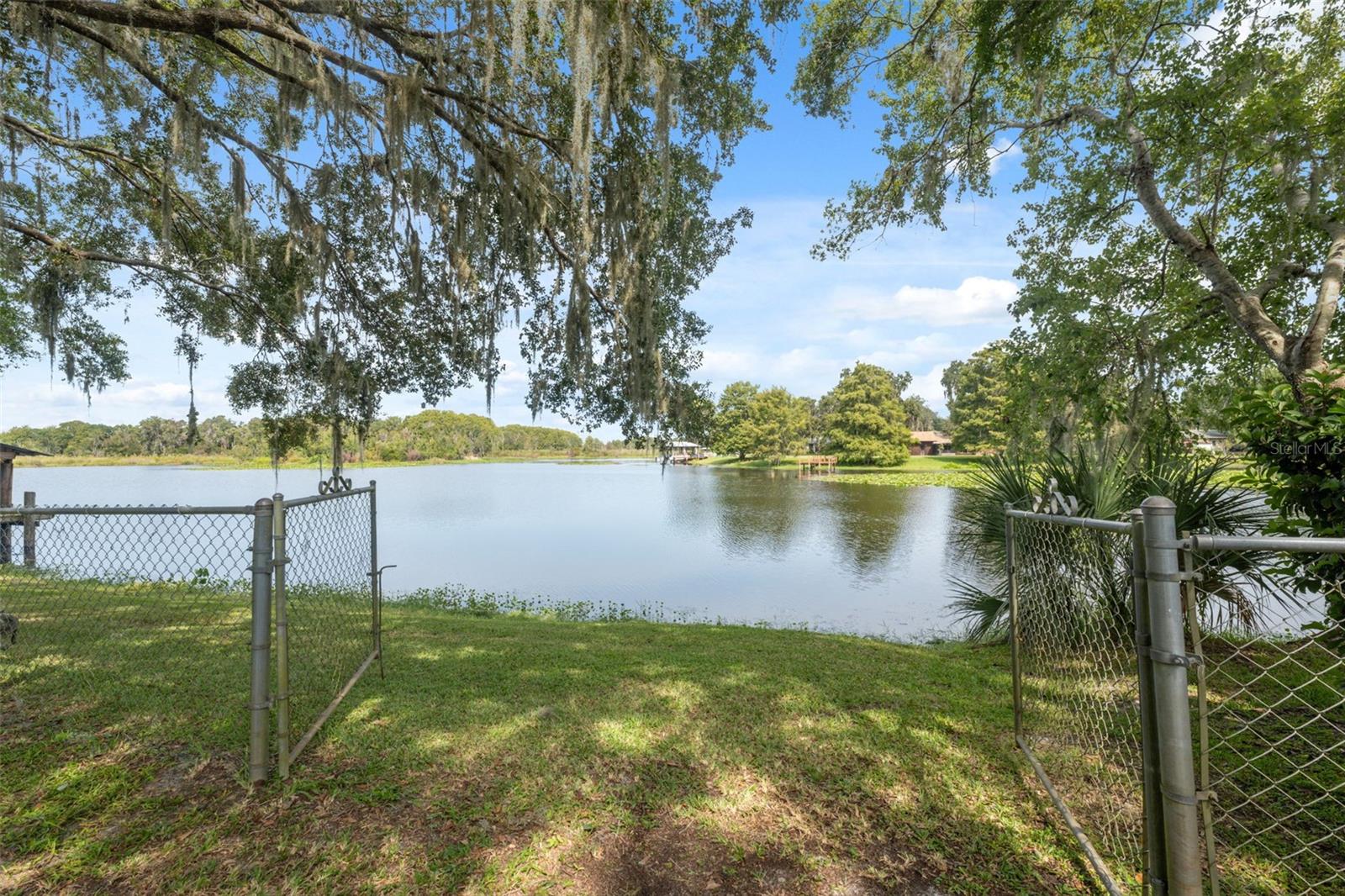 LOCKSHIRE PARK REP - Residential