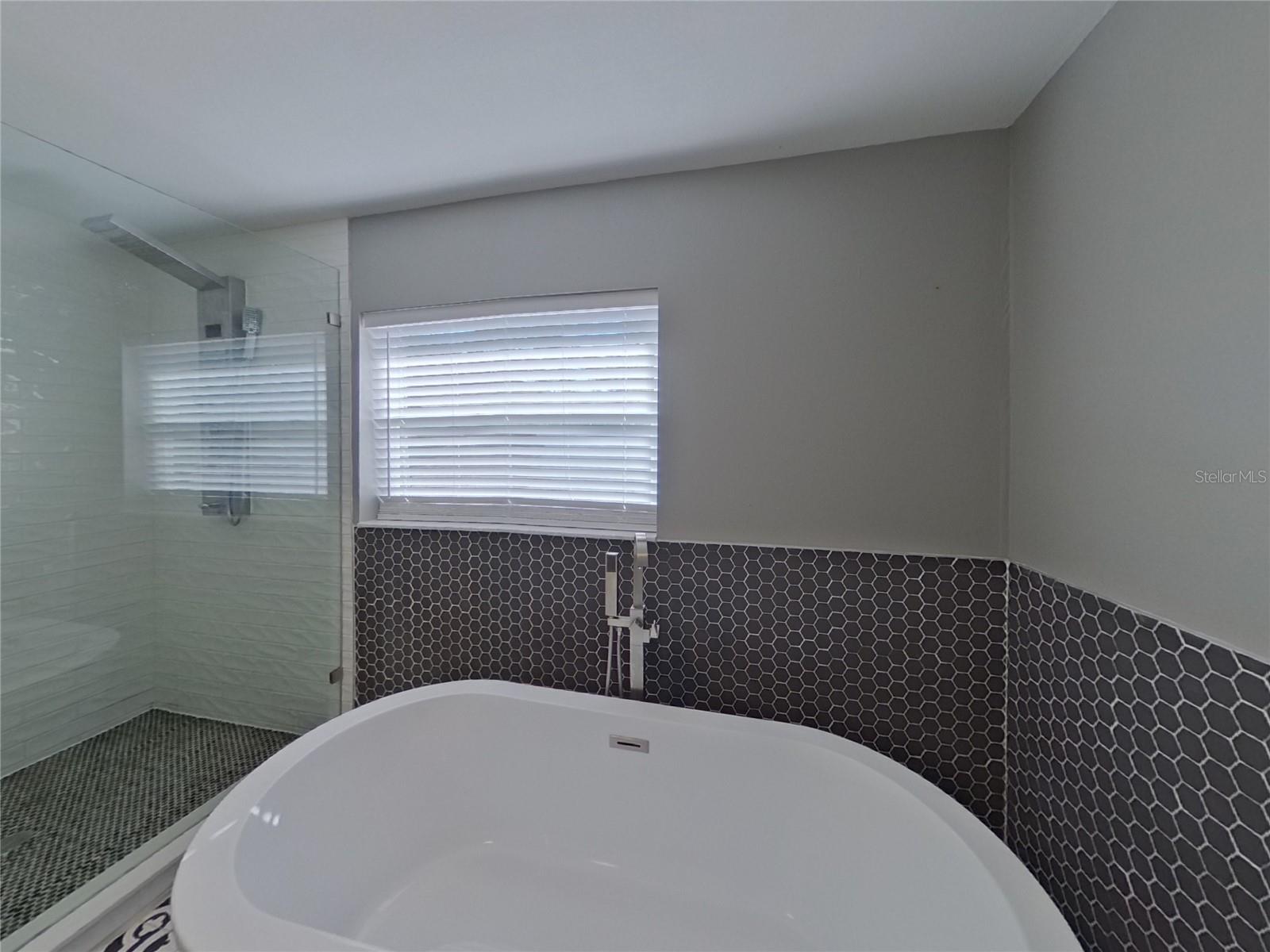 NEWPORT UNIT 8 - Residential Lease