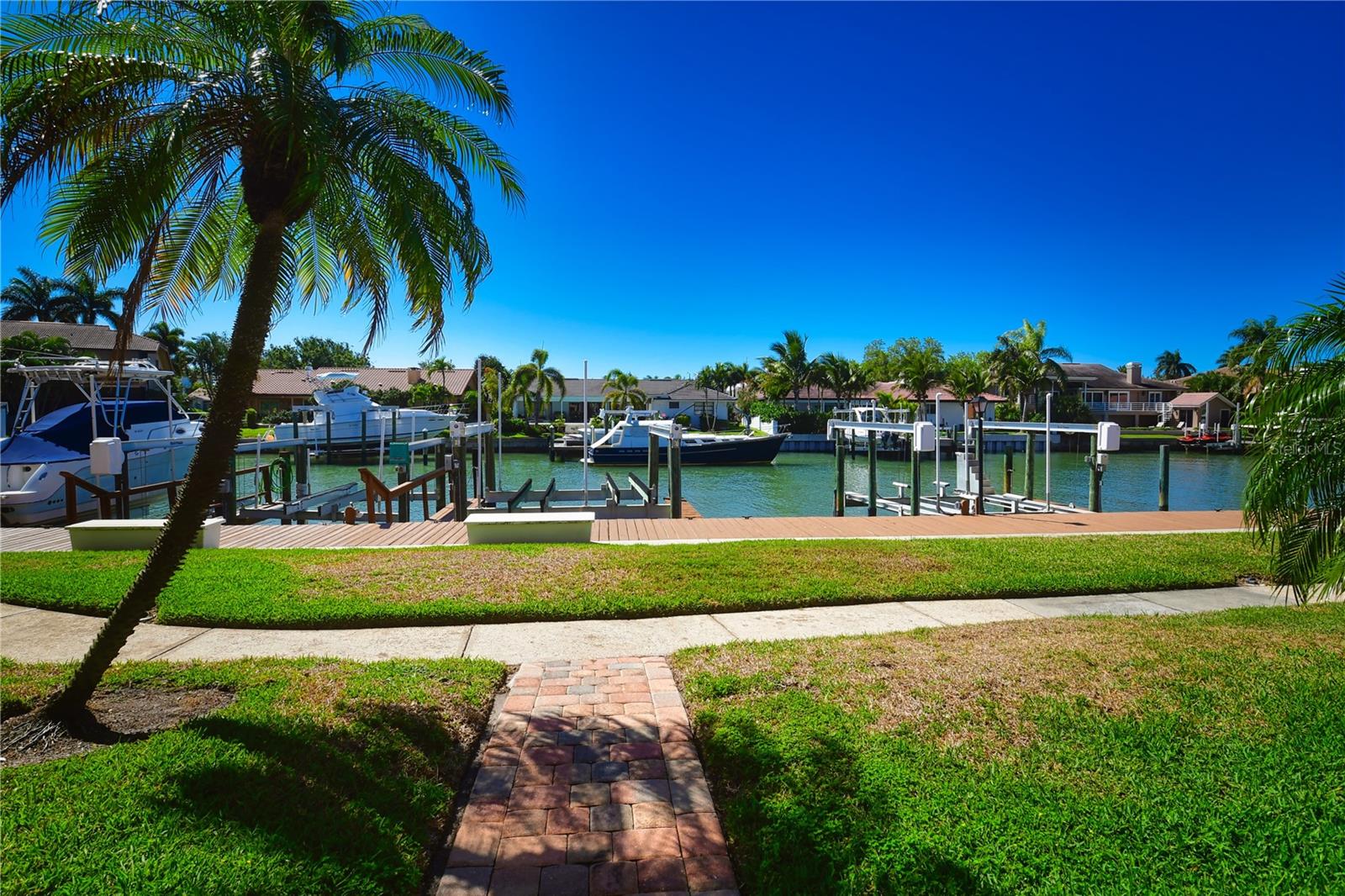 VILLAS ON POINT BRITTANY CONDO - Residential Lease