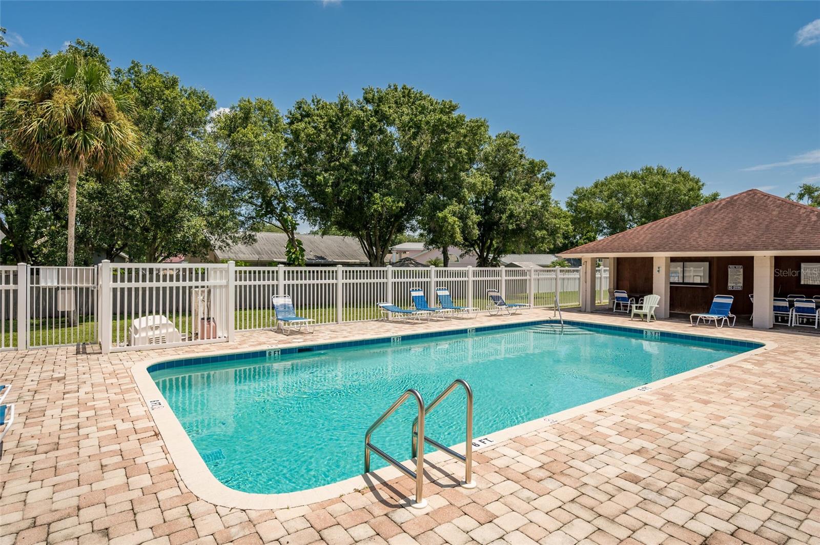 CHATEAUX VERSAILLES - Residential