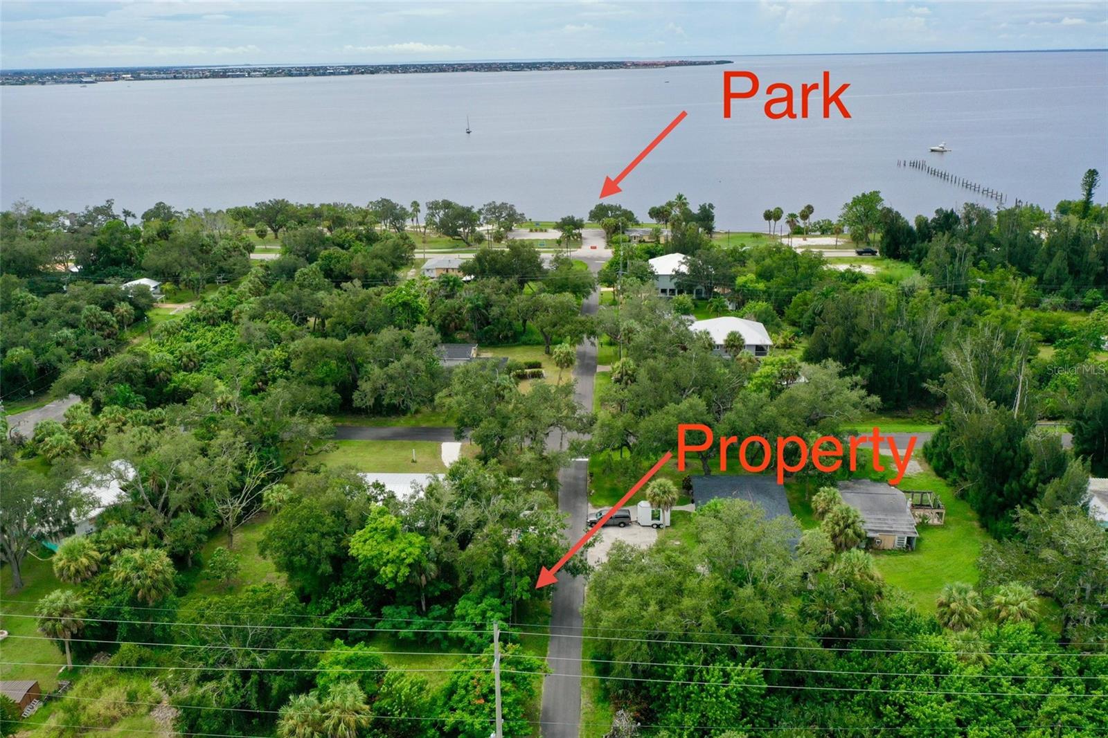 CHARLOTTE HARBOR - Land