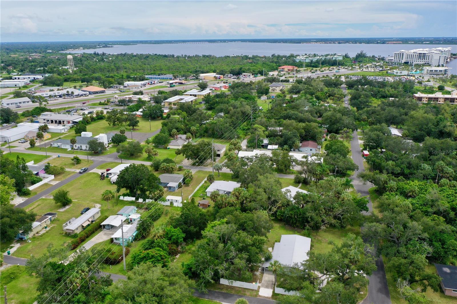 CHARLOTTE HARBOR - Land