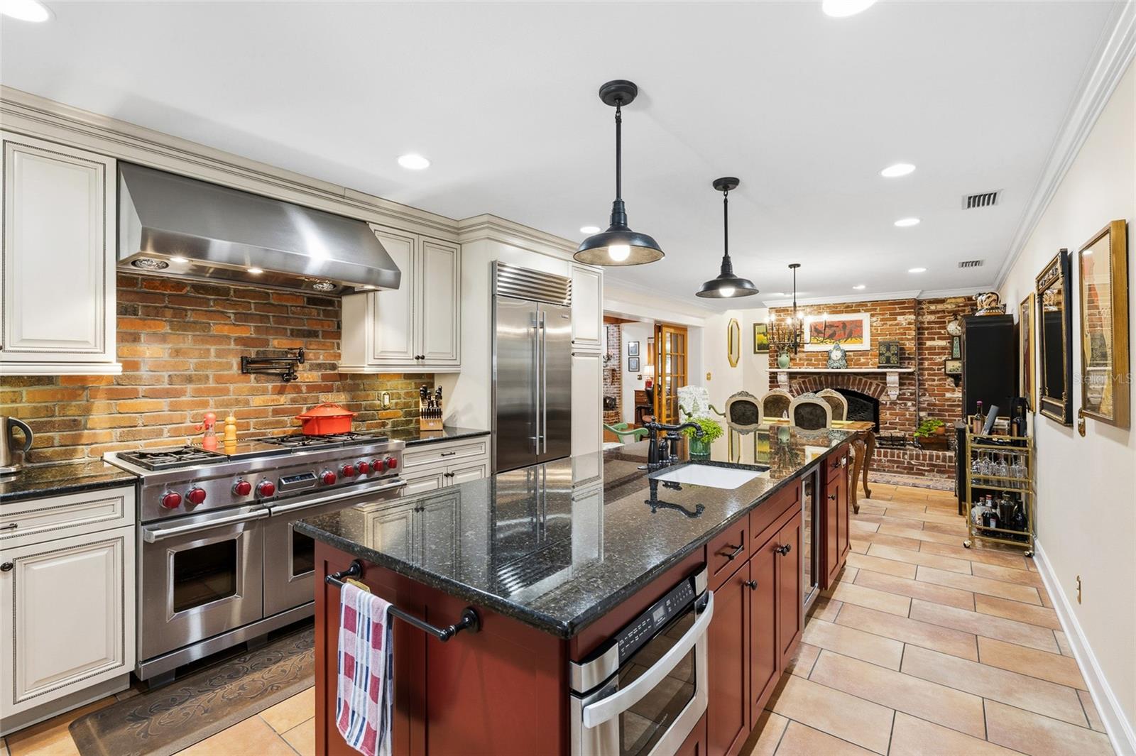 MANHATTAN PARK SUB - Residential