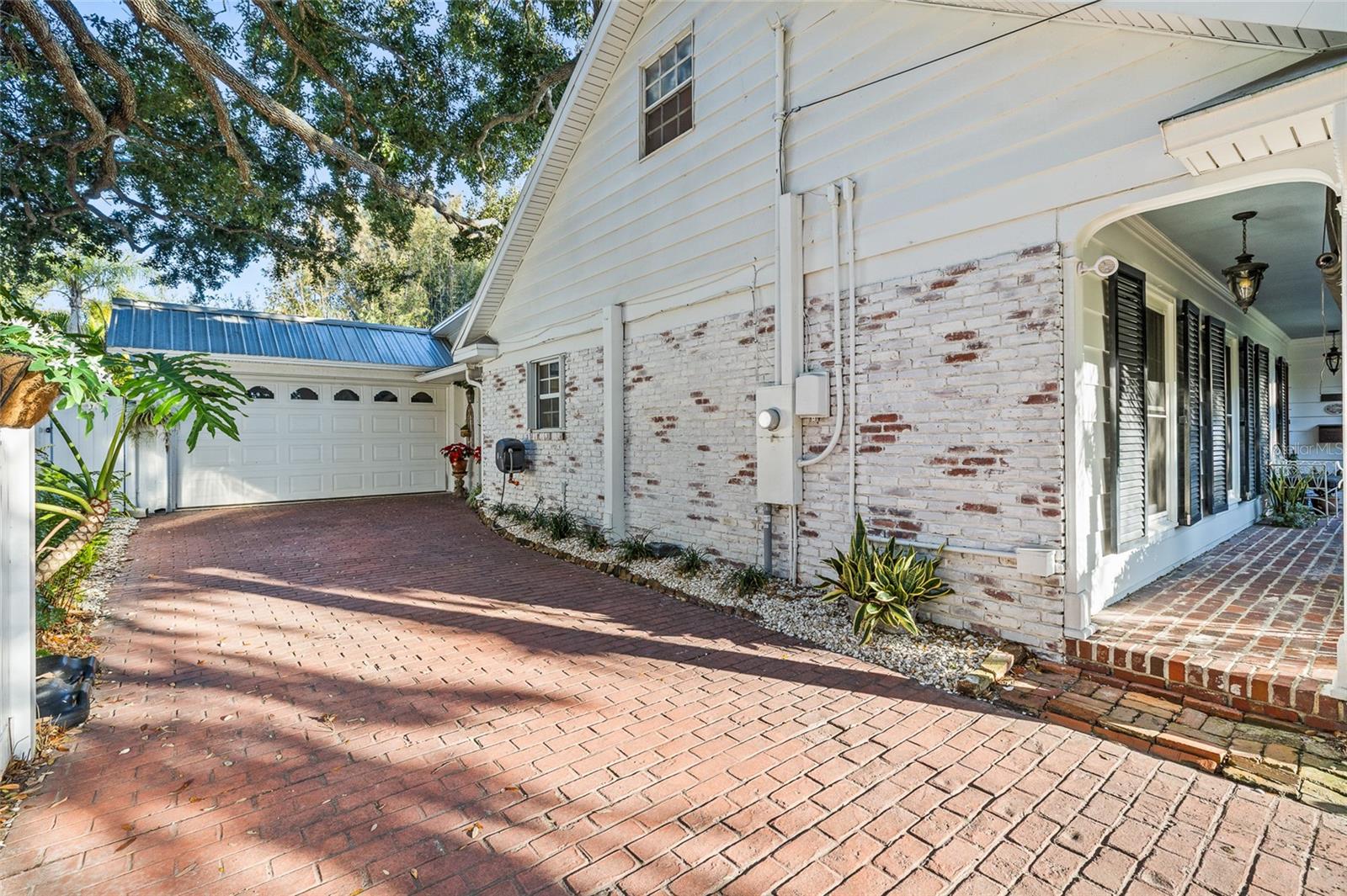 1904 S HESPERIDES STREET