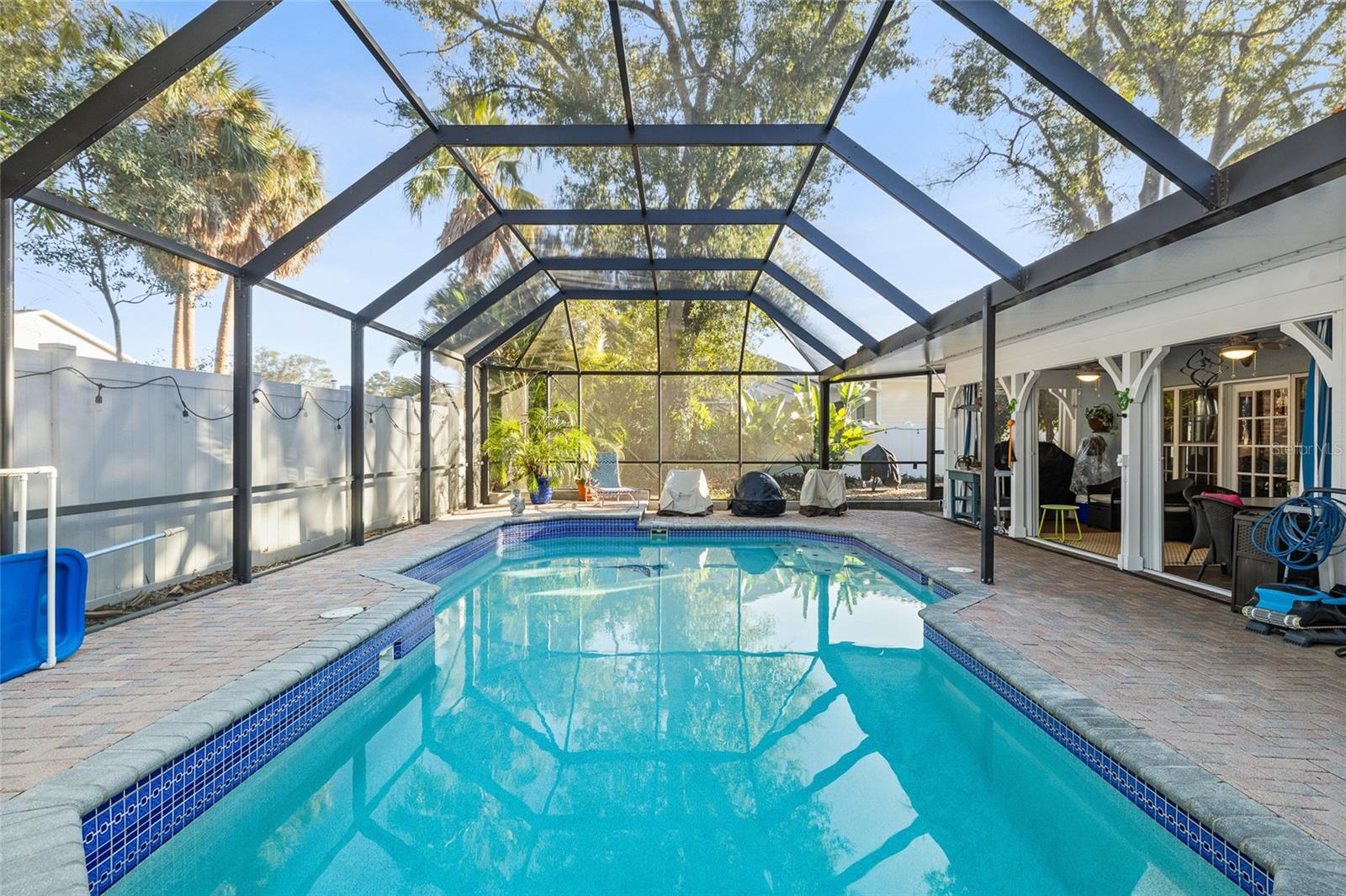 MANHATTAN PARK SUB - Residential