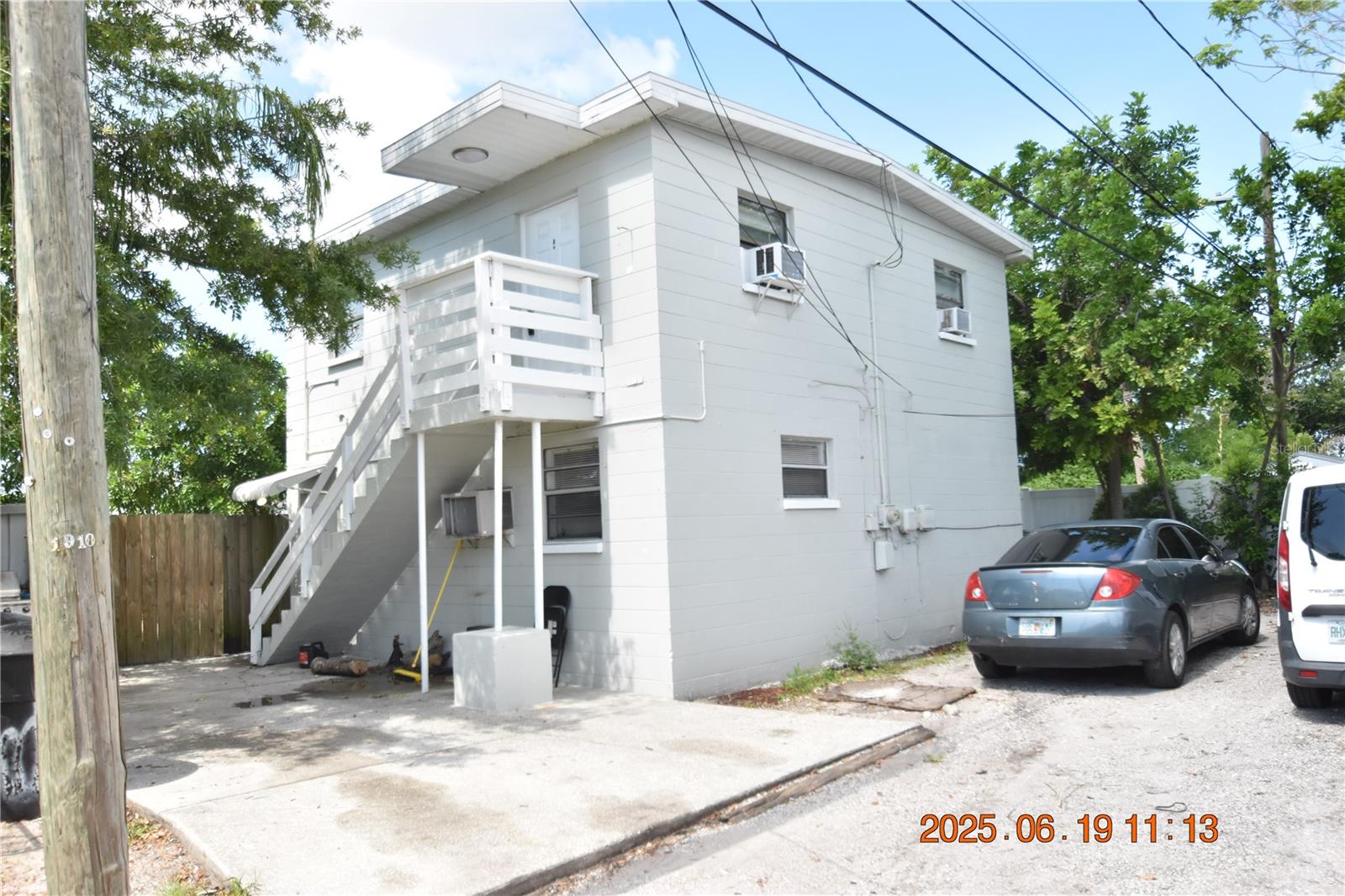2 Bedroom 1 Bathroom St Pete Duplex with 576 sq ft of living space.
2nd floor unit means no one living above you!
$25 monthly lawn care fee required added to base rent.
Open concept floor plan is an entertainer's dream!
Off street parking
Wood laminate floors really accentuates your décor.
Kitchen appliances include range and refrigerator.
Window blinds allow in just the right amount of light.
Ceiling fans will be sending you a cool breeze.
Plenty of AC for year-round comfort.
Conveniently located near downtown St Pete, the medical center area, I-275, just 15 minutes to the beach and and easy 30 minute commute to Tampa.
DONT FORGET TO CHECK OUT THE FULL WALKTHROUGH VIDEO AT OUR WEBSITE!!