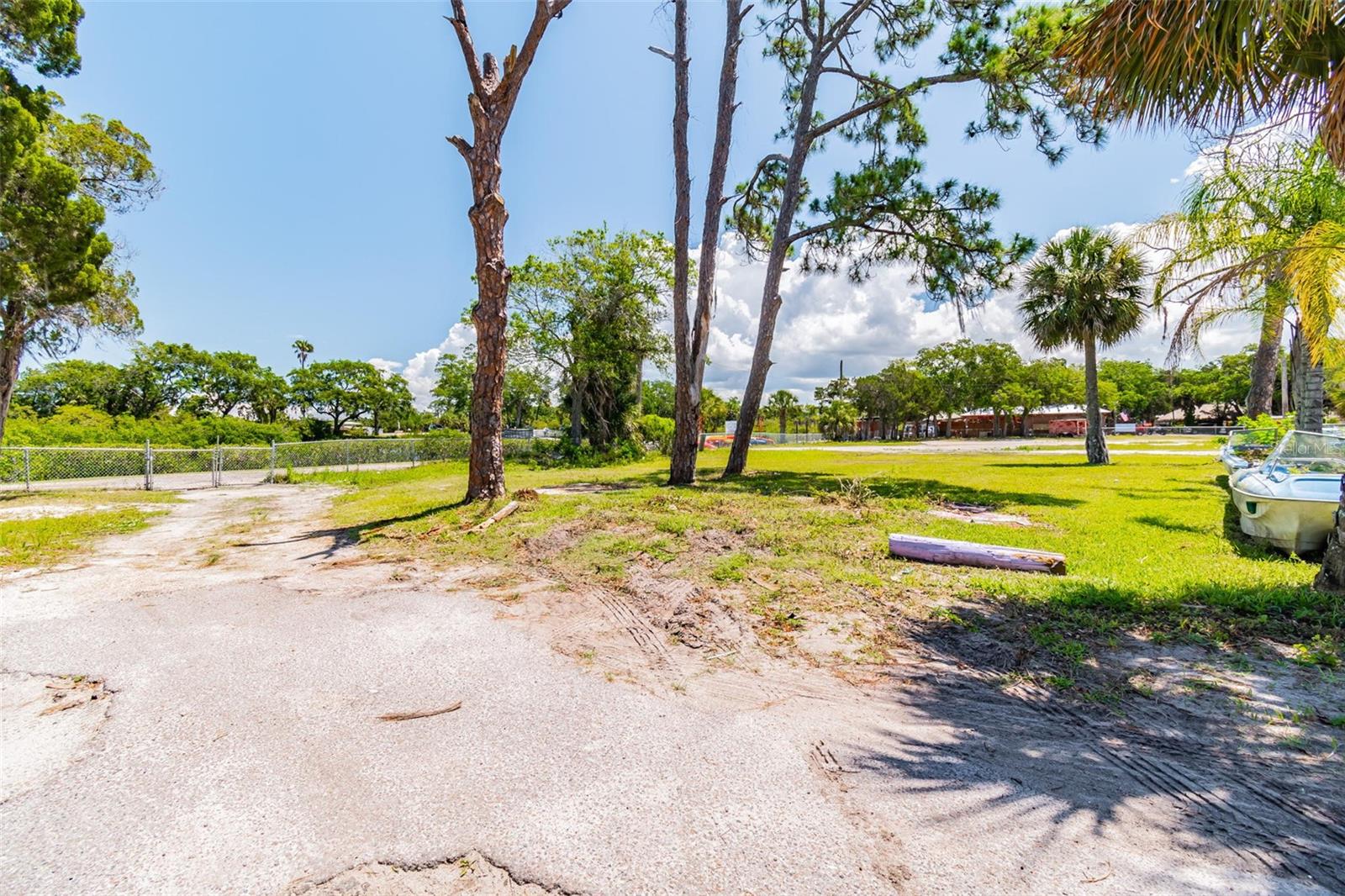5325 TREADWAY DRIVE