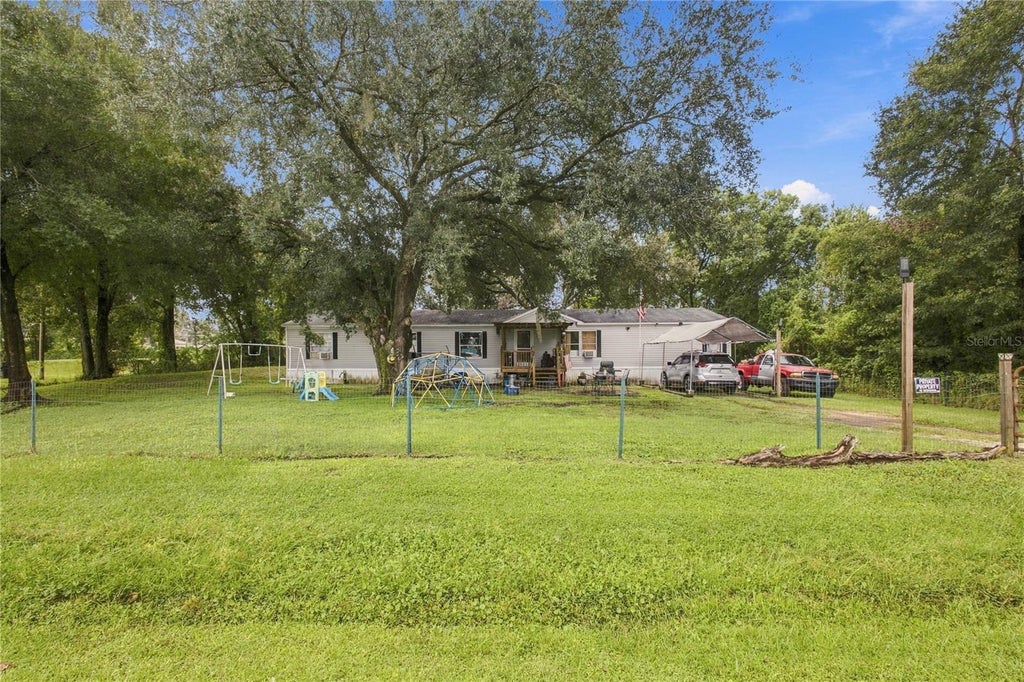 Photo of 3608 Valley Trail, Lakeland, FL 33810 (MLS # TB8551741)