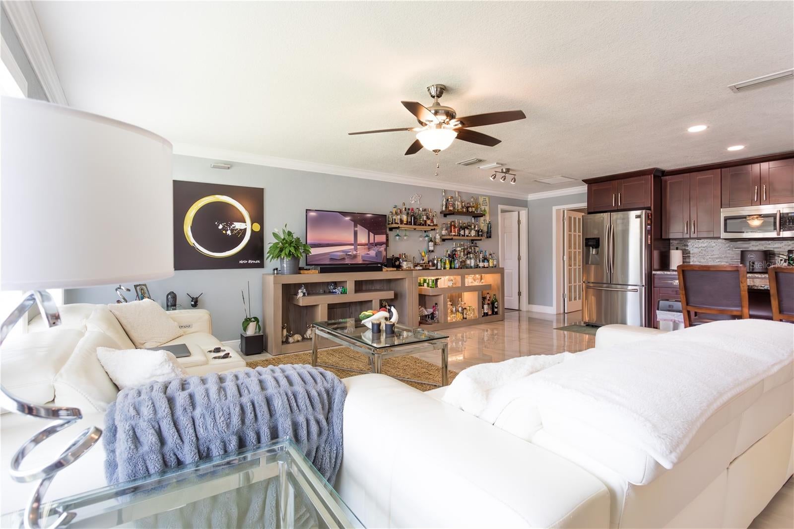 2198 OAK GROVE DRIVE