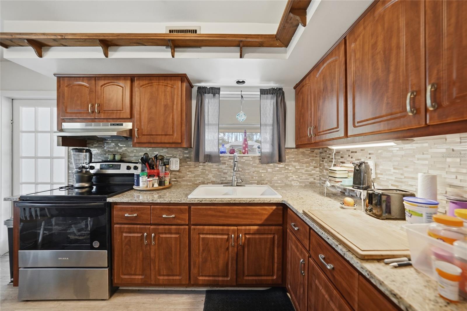 13437 KETRIDGE AVENUE