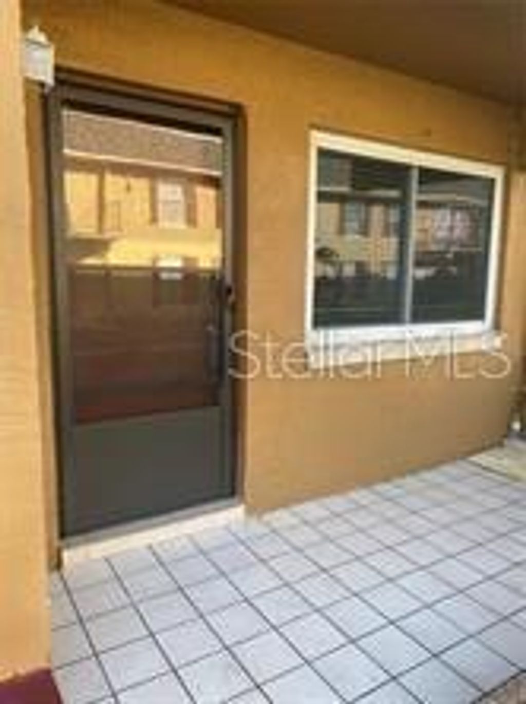 Photo of 927 W Oak Ridge Road #B, Orlando, FL 32809 (MLS # O6396558)