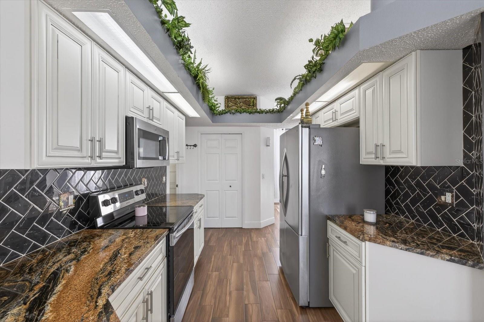 SPRING HILL - Residential