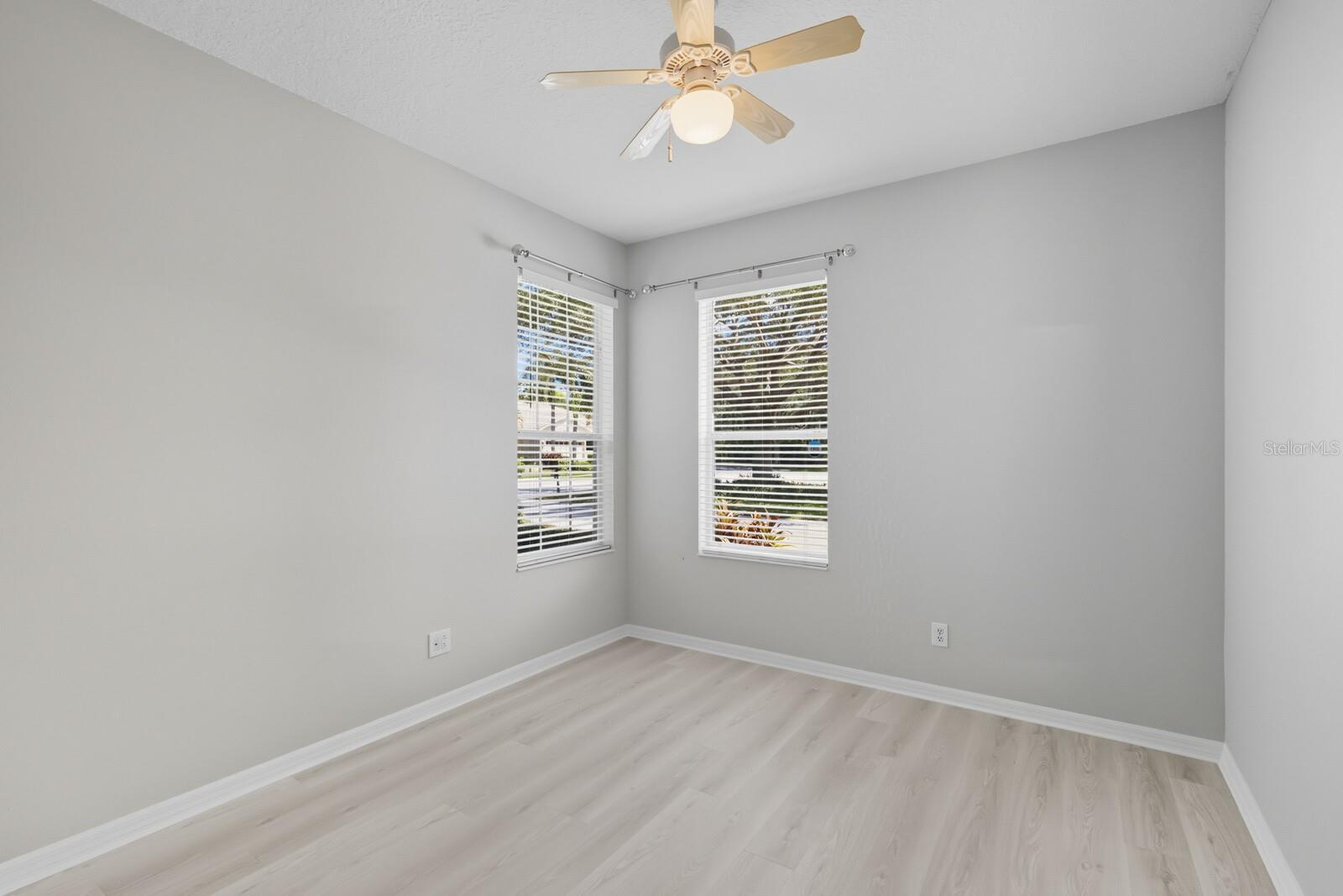 LAKERIDGE FALLS PH 1B - Residential