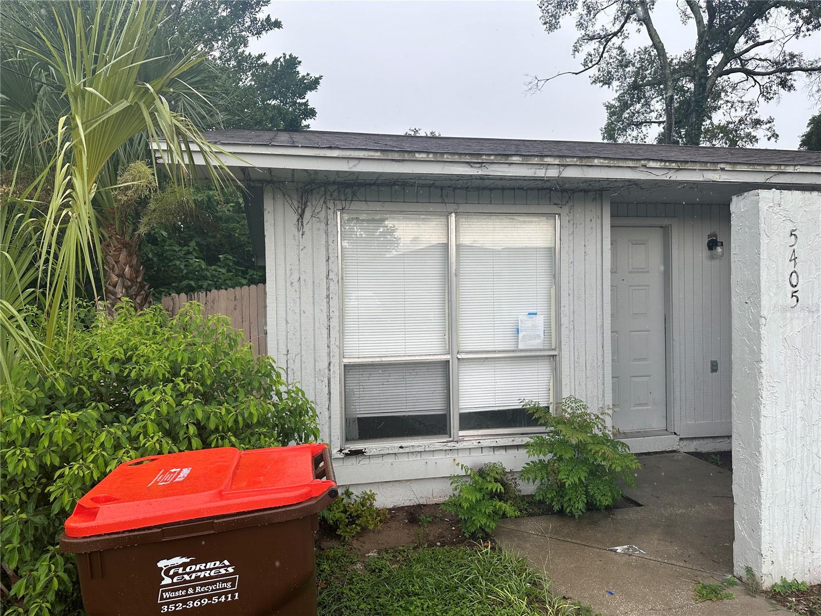 2/2 APARTMENT LOCATED OCALA FLORIDA GREENFIELDS COMMUNITY. FULLY RENOVATED AND THIS FIRST UNIT OF 4 WILL BE READY TO GO BY 9/5/25. NO HOA APPROVAL, OWNER APPROVAL, CREDIT AND BACKGROUND REQUIRED, MONTHLY COMBINED HOUSEHOLD INCOME MUST EQUAL 2XS THE RENT RATE. NO PETS PERMITTED. TENANT PAYS ALL UTILTIES.