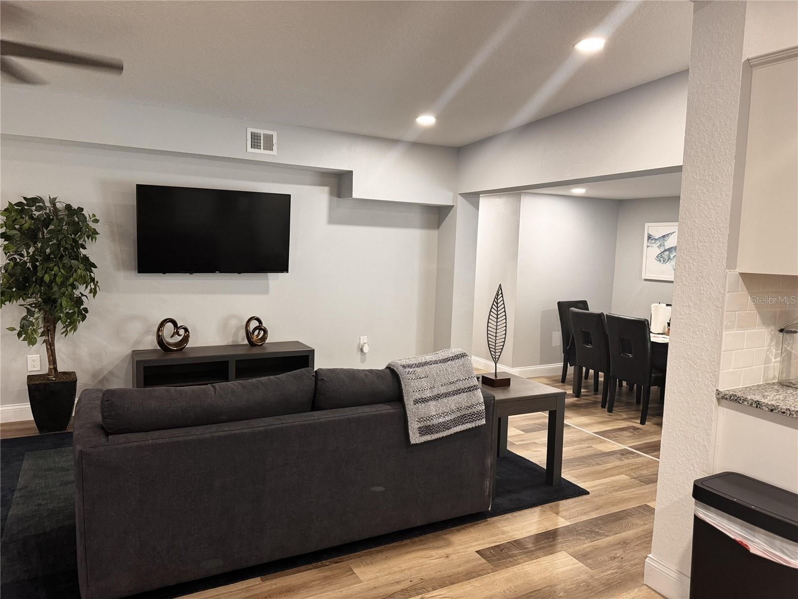 SOUTH PINECREST 3RD ADD - Residential