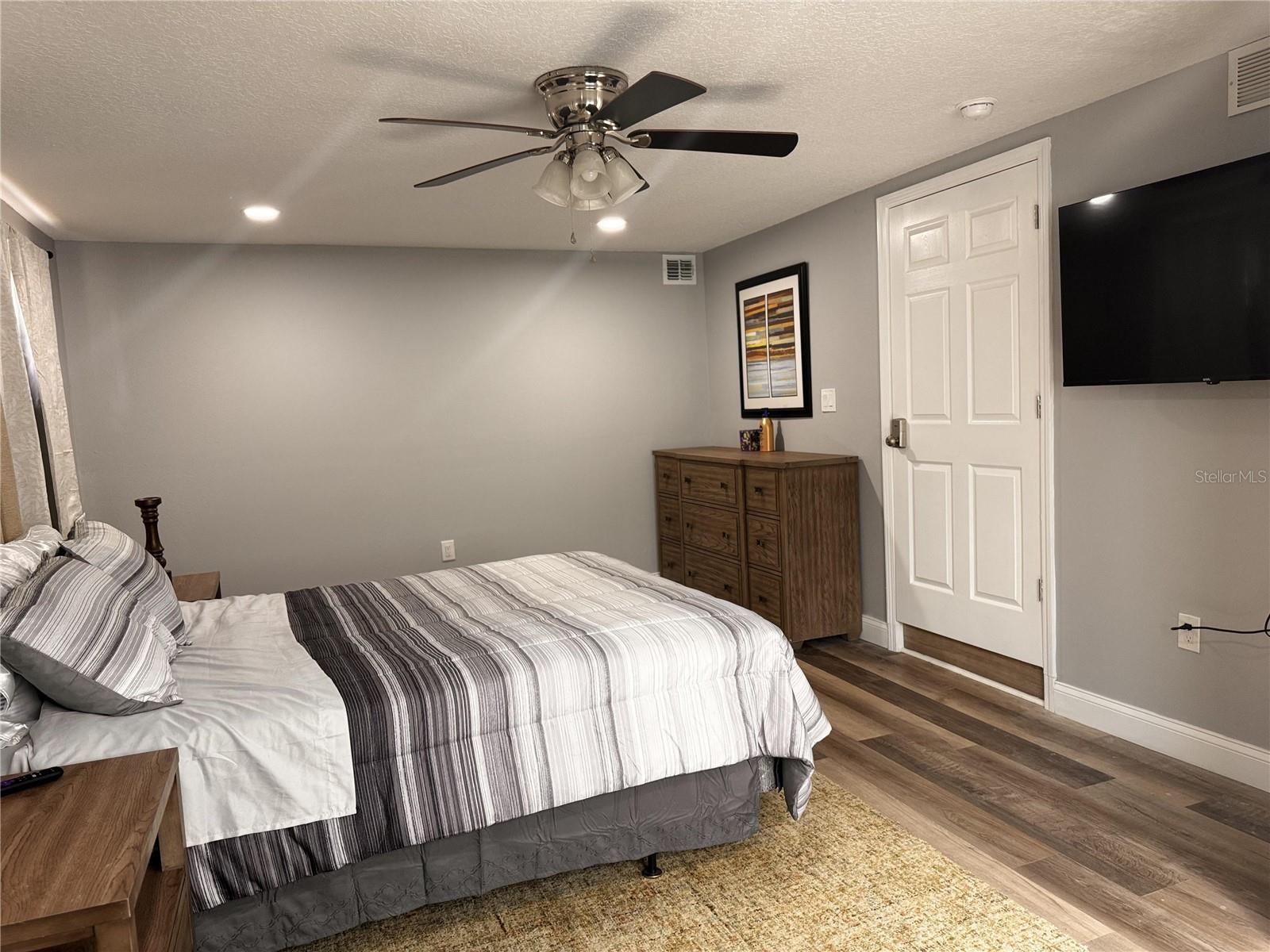 SOUTH PINECREST 3RD ADD - Residential