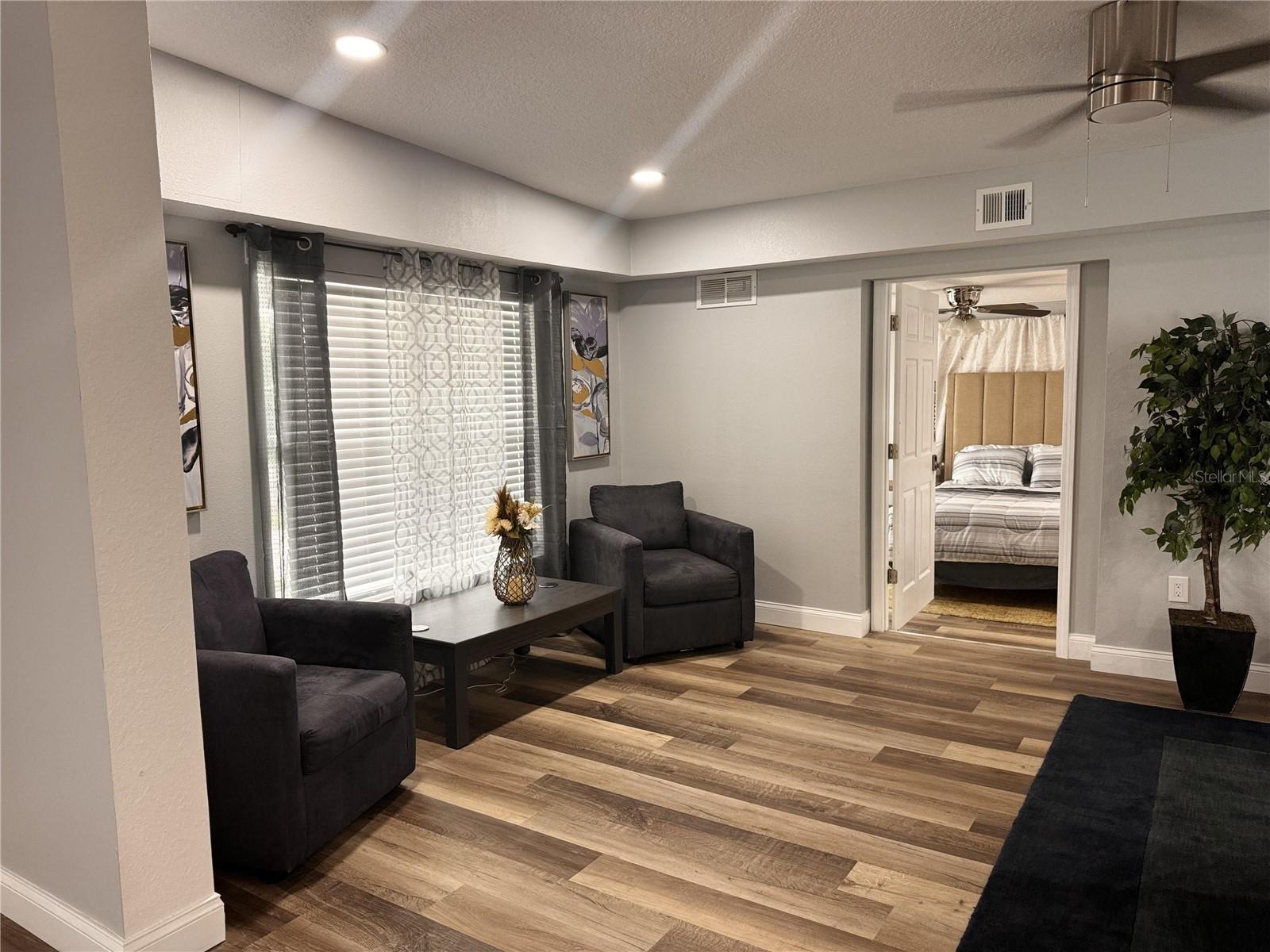 SOUTH PINECREST 3RD ADD - Residential