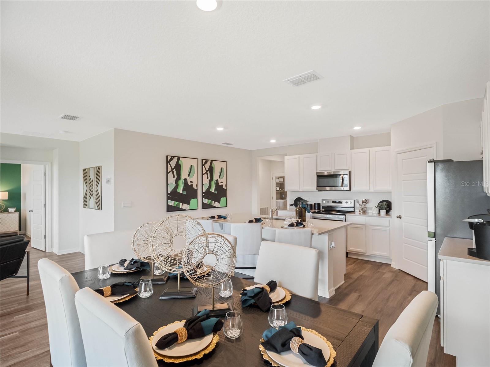 TAYLOR GROVES - Residential