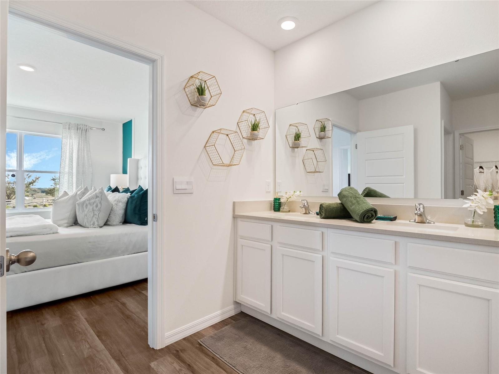 TAYLOR GROVES - Residential
