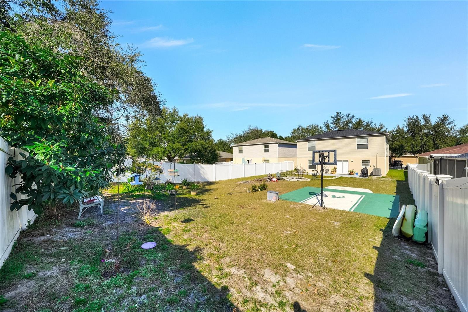 ASHLEY LAKES - Residential