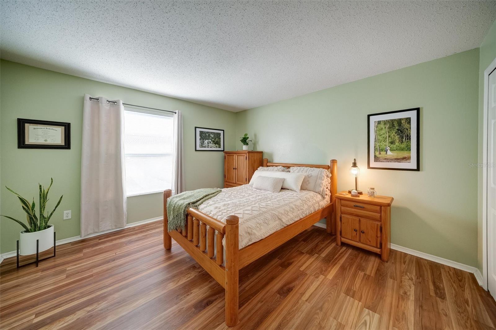 ASHLEY LAKES - Residential