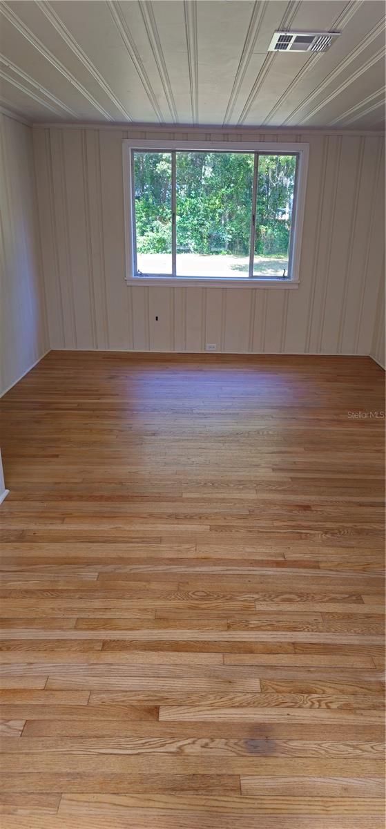 MOUNT DORA SWARTZ - Residential Lease