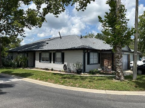 Photo of 942 Malden Court, Longwood, FL 32750 (MLS # V4943755)