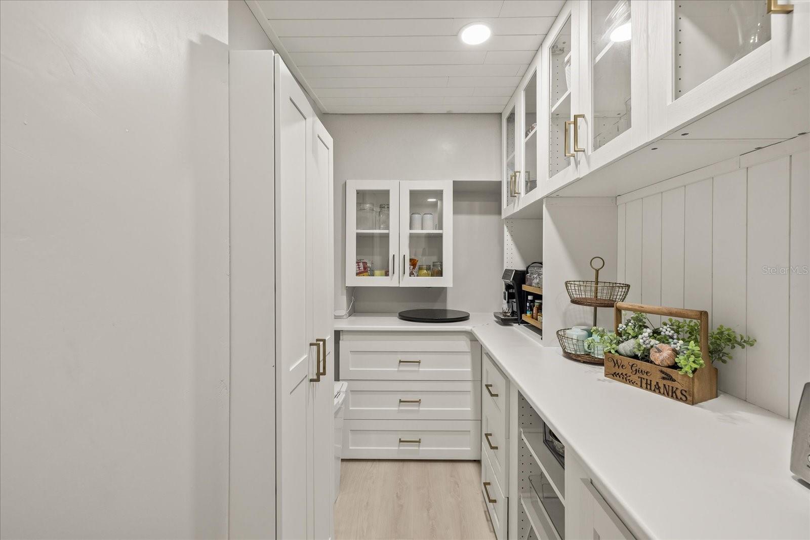 2886 GREEN MEADOW COURT
