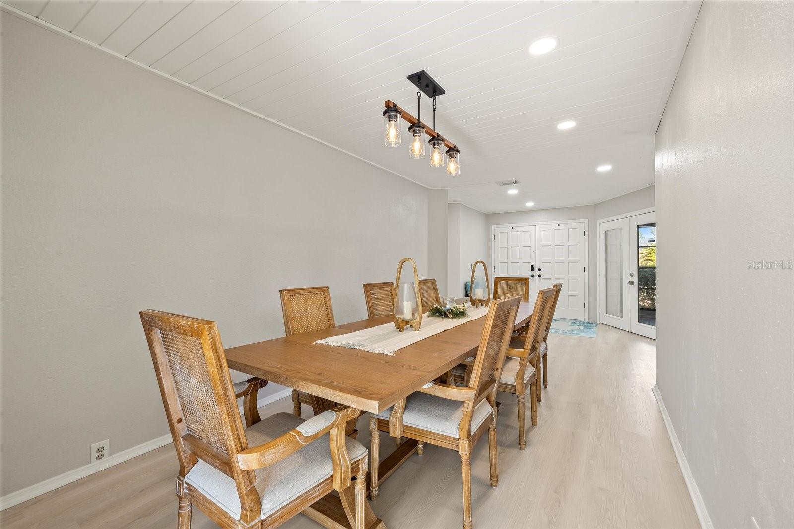 2886 GREEN MEADOW COURT